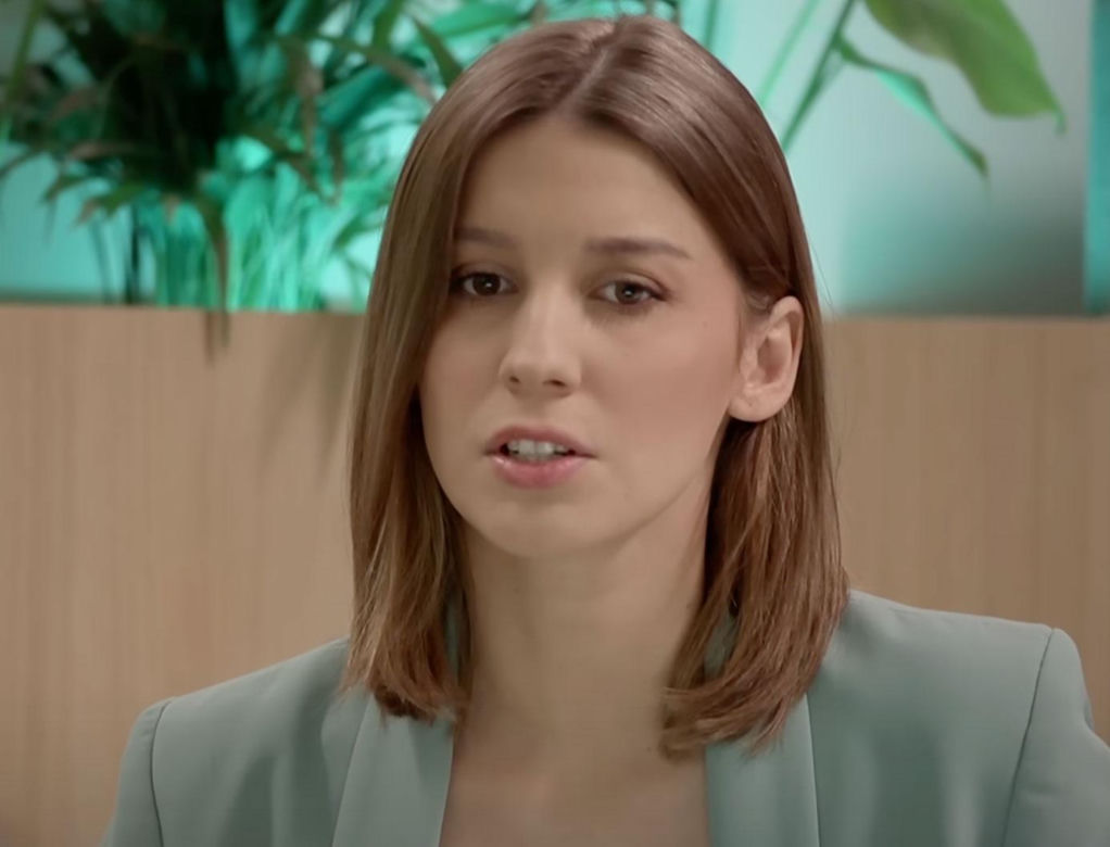 "Pierwsza miłość" Kalina (Magdalena Wieczorek)
