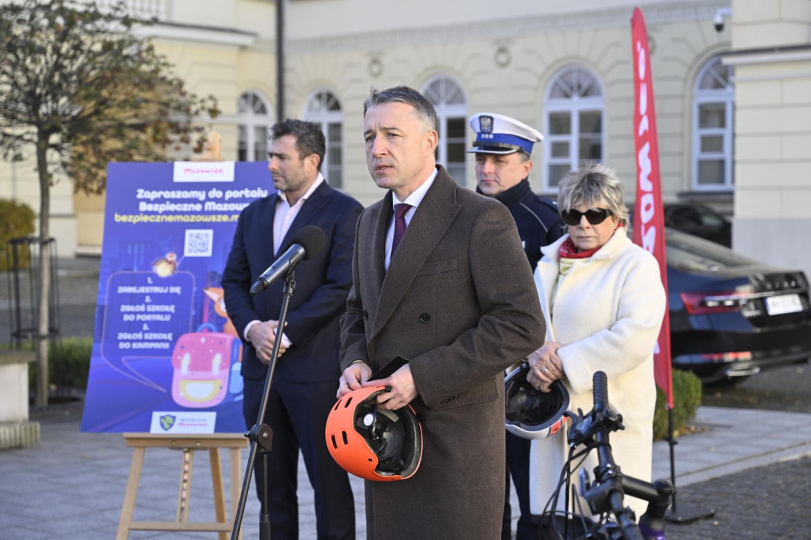 Rośnie liczba wypadków z udziałem hulajnóg. Radni Mazowsza apelują do dzieci i młodzieży: „Noście kaski i odblaski!”