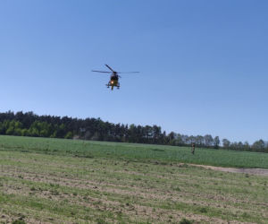 Kierowca opla zginął, pasażerka w stanie ciężkim w Warszawie! Na DK nr 7 staranowała ich ciężarówka [ZDJĘCIA]