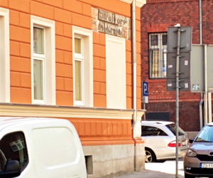 Kamienica przy ul. Kaszubskiej odzyskuje dawny blask