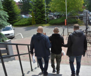Przemyśl: Z tasakiem rzucił się na mężczyznę
