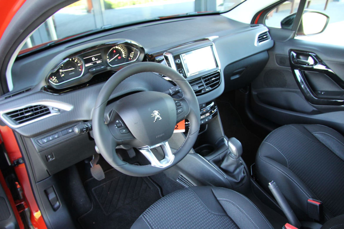 Peugeot 208 1.2 PureTech Allure