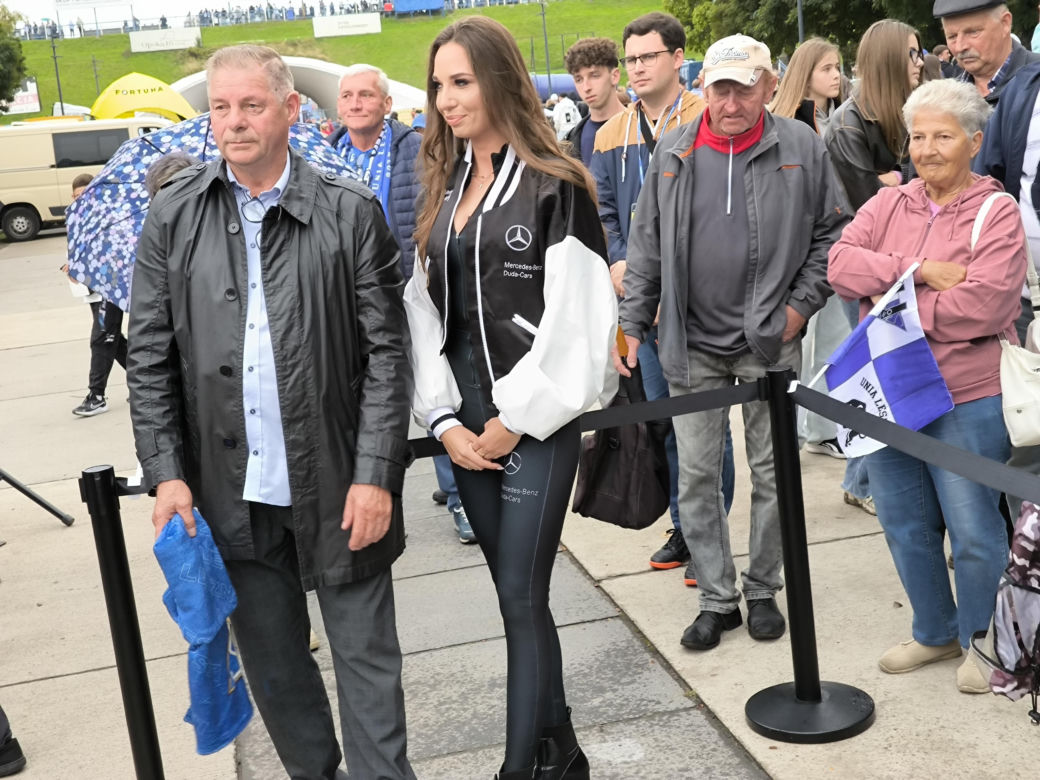 Tablice dla Buśkiewicza i Golloba