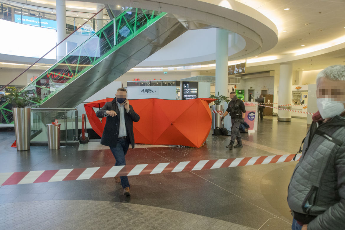 Tragiczna seria samobójstw w polskich galeriach handlowych