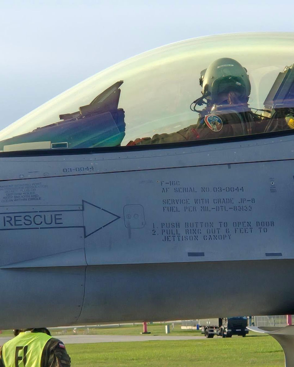 Błyskawiczne uzbrajanie polskich F-16. Procedura HOT ICT w akcji