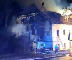 Potężny pożar w znanym kurorcie! Pensjonat Dawid spłonął doszczętnie