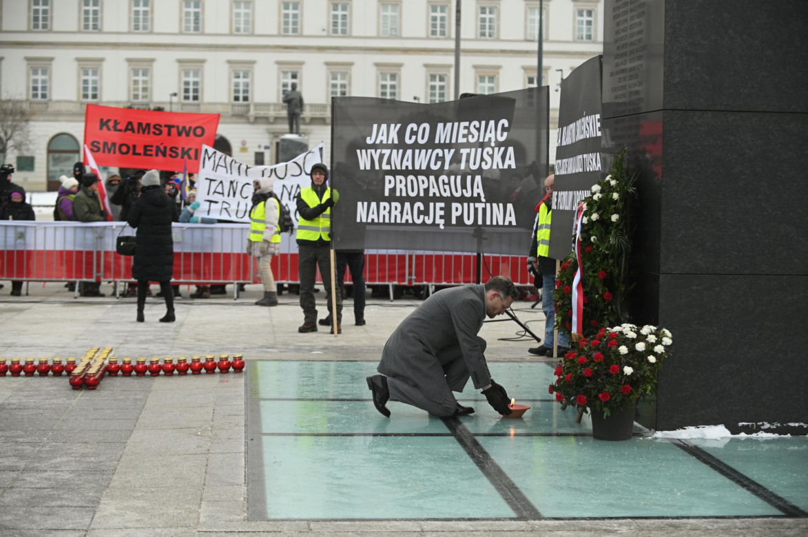 Jarosław Kaczyński na obchodach miesięcznicy smoleńskiej