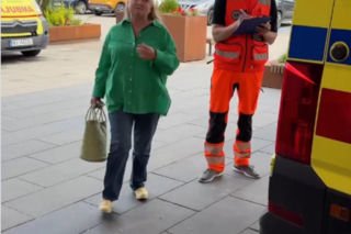 Na dobre i na złe nowy sezon na planie. Pani Jadzia (Aldona Jankowska), chłopak Matyldy (Tomasz Osica)