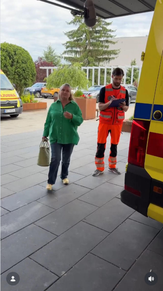 Na dobre i na złe nowy sezon na planie. Pani Jadzia (Aldona Jankowska), chłopak Matyldy (Tomasz Osica)