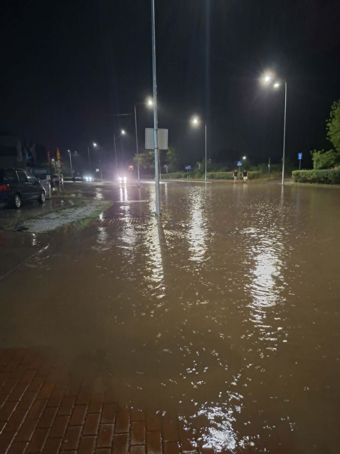 Zalane Starachowice. Widoki po burzy 1.07.2026