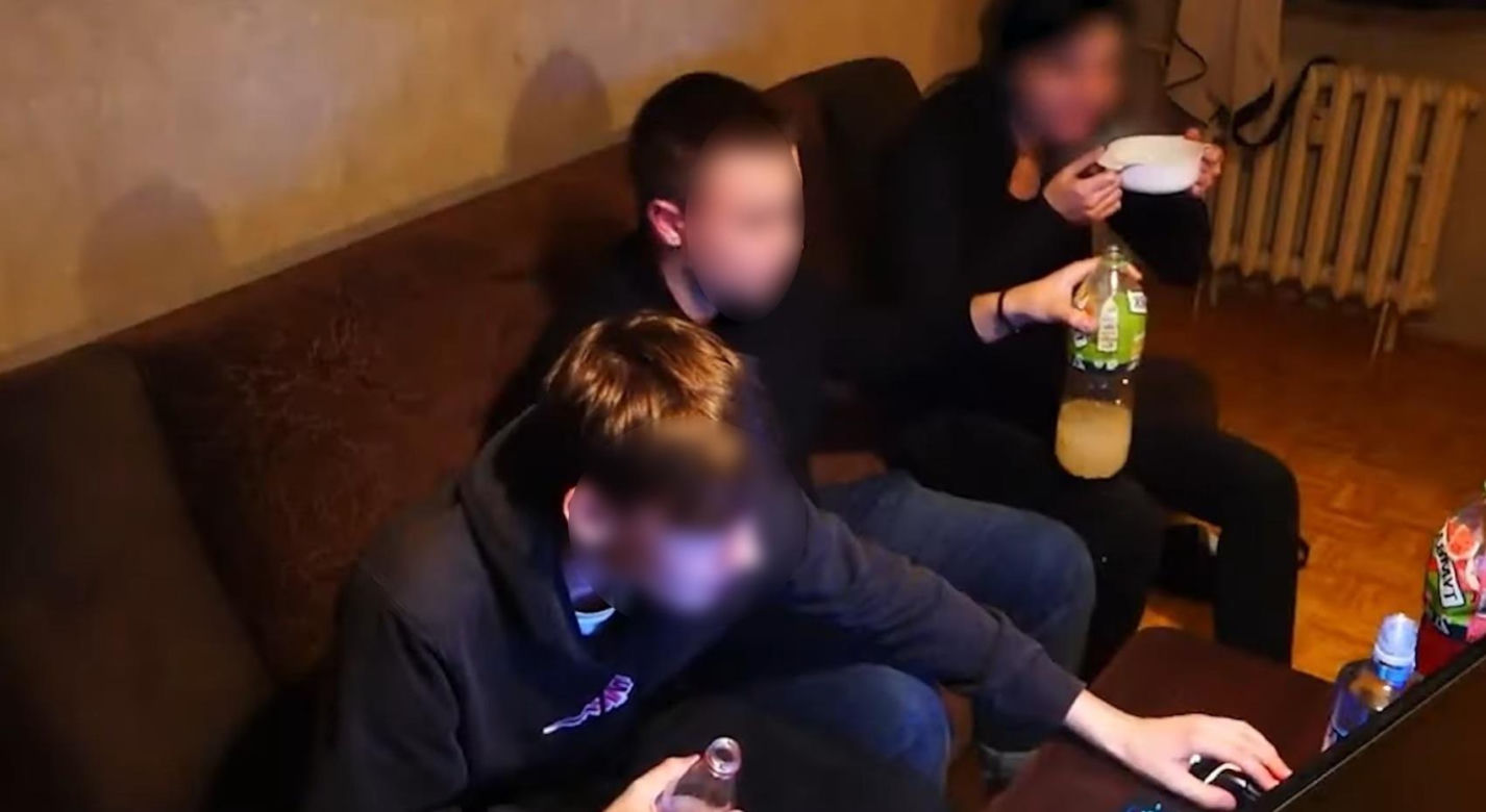 Patostream Kawiaqa był z Bytomia. To tam pobili jedną z dziewczyn, a drugą upodlili. Wiadomo, kim były