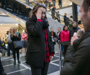 Kraków: Potrójne oświadczyny w... galerii handlowej!