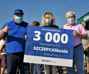 We wrocławskim SZCZEPCIObusie zaszczepiło się już ponad 13 tys. osób