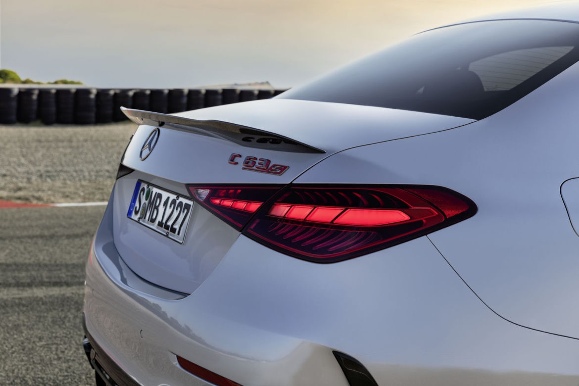 Mercedes-AMG C 63 S E Performance (2023)