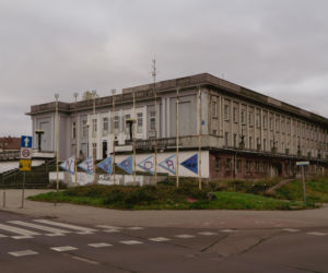 Zabytkowy Morski Dom Kultury wciąż niszczeje