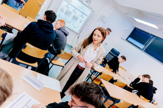 Tłumy młodych ludzi na kampusie. Dzień Otwarty 2025 na Uniwersytecie w Siedlcach za nami