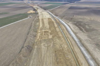 Budowa S8 pod Wrocławiem nabiera tempa. Zobacz najnowsze zdjęcia z placu budowy