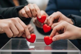 Premier Tusk broni Owsiaka. Co oznacza to porównanie do Wałęsy?