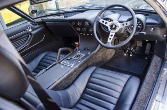 Lamborghini Miura SV Roda Stewarta