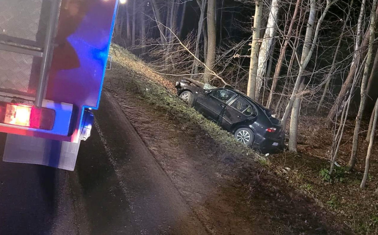 16-letnia dziewczyna zginęła wskutek wypadku drogowego w Zalesiu (Świętokrzyskie)