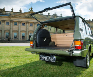Range Rover o numerze seryjnym 001