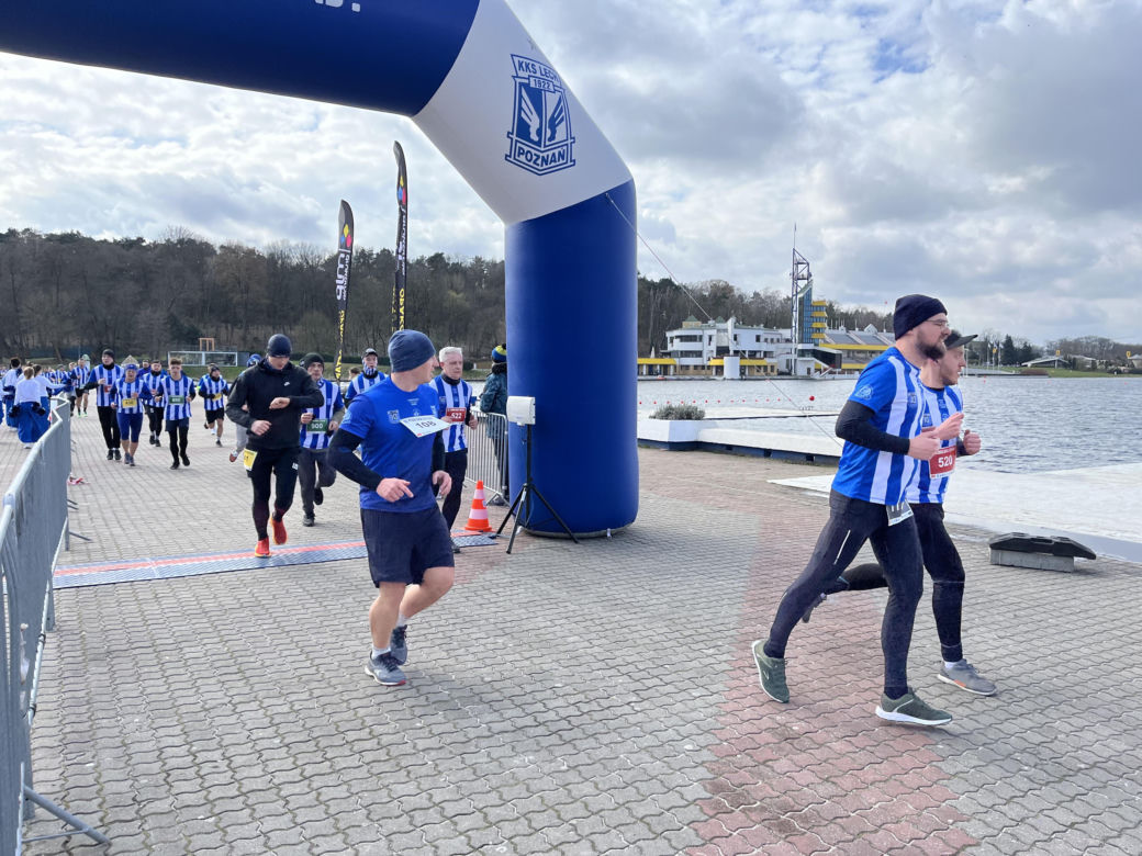 Kibolska Dycha 2024. Wyjątkowy bieg kibiców Lecha Poznań