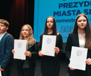 Najzdolniejsi uczniowie odebrali stypendia Prezydenta Miasta Siedlce