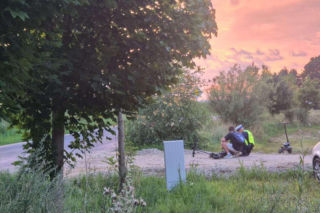 17-latek na hulajnodze elektrycznej - poważny wypadek pod Iławą