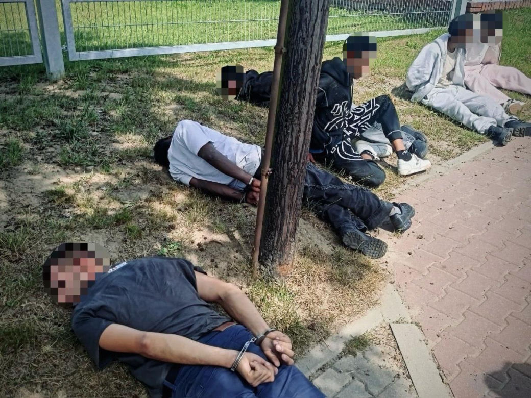 Przewoził nielegalnych migrantów, wpadł w Dołujach