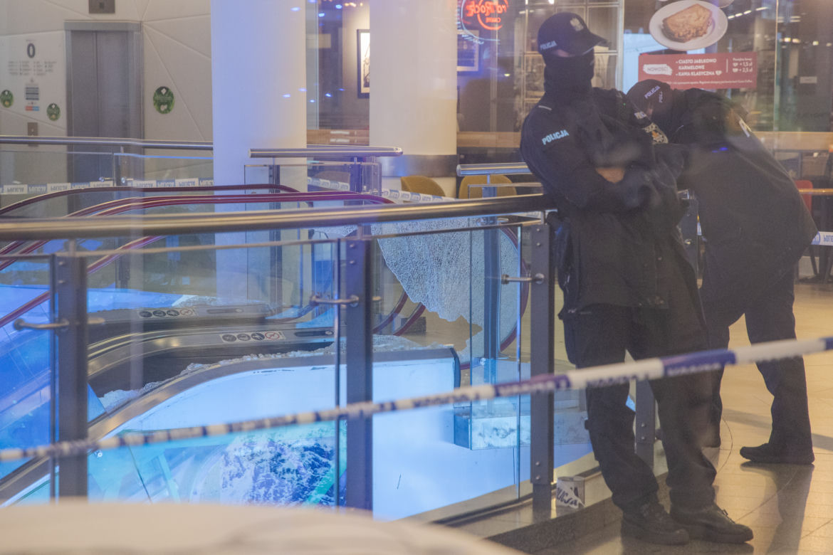 Tragiczna seria samobójstw w polskich galeriach handlowych