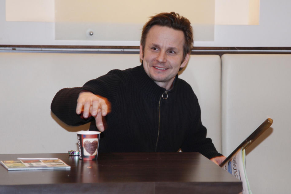 Bartłomiej Topa kiedyś i dziś. Tak przez lata zmieniał się gwiazdor hitowego serialu "1670"