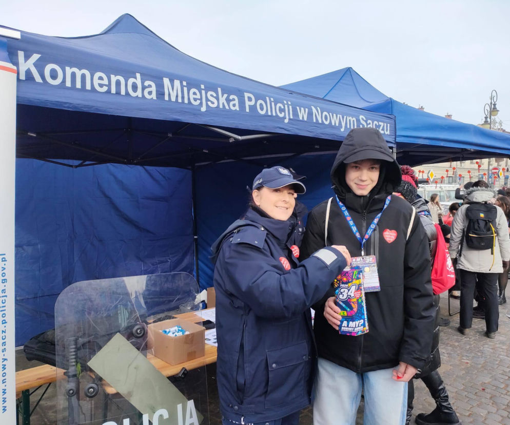 Sądecka Policja gra z WOŚP. Mundurowi podpowiadają jak bezpiecznie pomagać