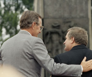 Lech Wałęsa,  George H. Bush