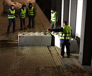 Żołnierze Rutkowskiego zbudowali mur na Podkarpaciu