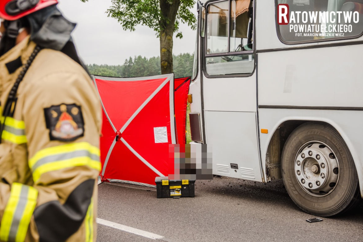 Śmiertelny wypadek na DK 65 za Prostkami. Motocyklista zginął na miejscu