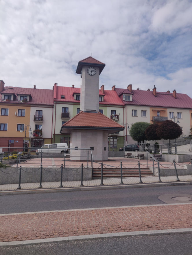 To jedno z najpiękniejszych miast w Małopolsce. W PRL-u zostało przeniesione przez Gierka na Śląsk