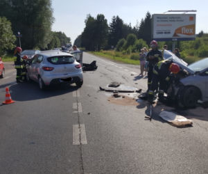 Na Strykowskiej zderzyły się trzy auta. Skutki nieustąpienia pierwszeństwa mogą być tragiczne!