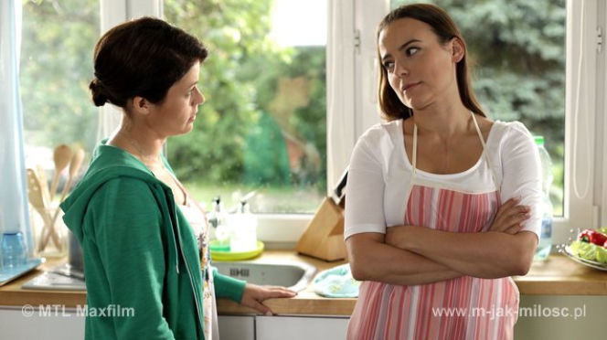 M jak miłość odc. 1094. Magda (Anna Mucha), Kinga (Katarzyna Cichopek)