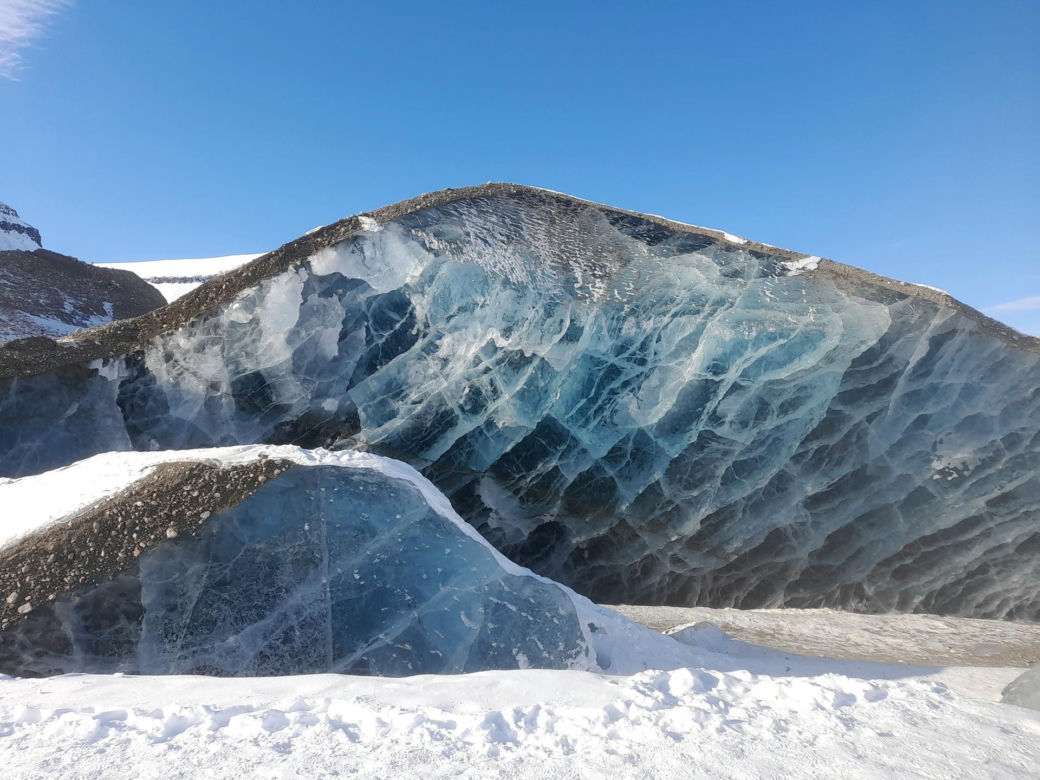  Polka samotnie weszła na Newtontoppen (1713 m), najwyższy szczyt wyspy Spitsbergen. Zrobiła to z bronią! 