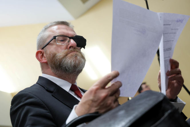 Grzegorz Braun po rozprawie