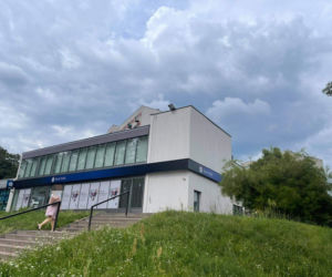 Napad na Bielanach! Zamaskowani mężczyźni ukradli z auta fortunę!