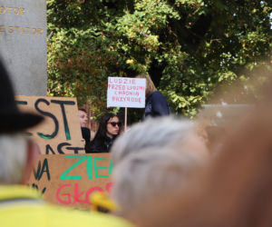 Młodzieżowy Strajk Klimatyczny w Toruniu. Protestowali przeciwko rządowi i korporacjom