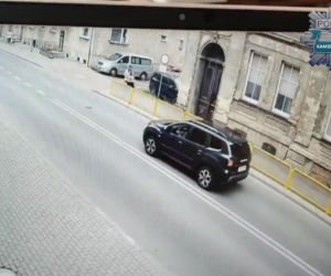 Kolizja osobówki z hulajnogą elektryczną