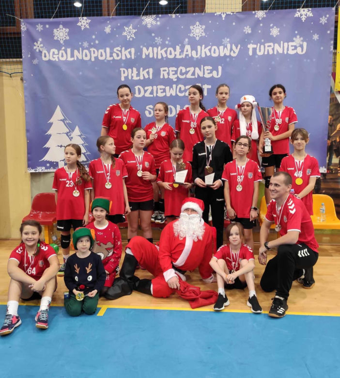 Siedlce:  IV Ogólnopolski Mikołajkowy Turniej Piłki Ręcznej już za nami