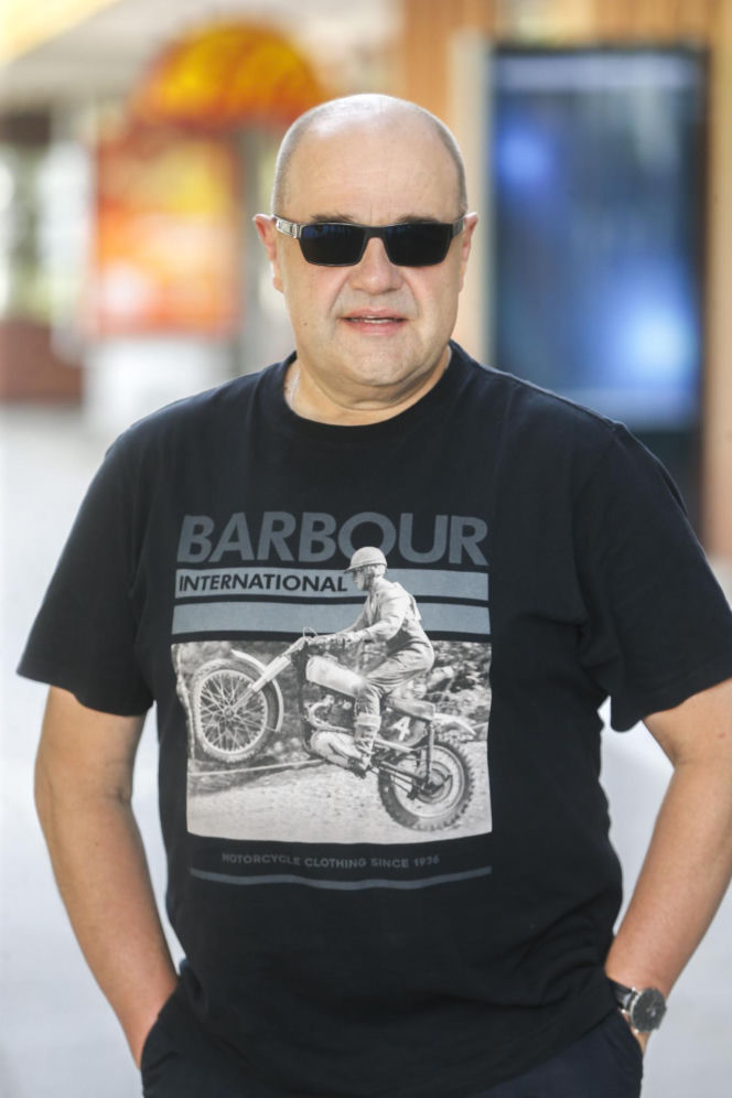 Tak Cezary Żak wyglądał na początku kariery. Niezwykła metamorfoza gwiazdora "Miodowych lat"