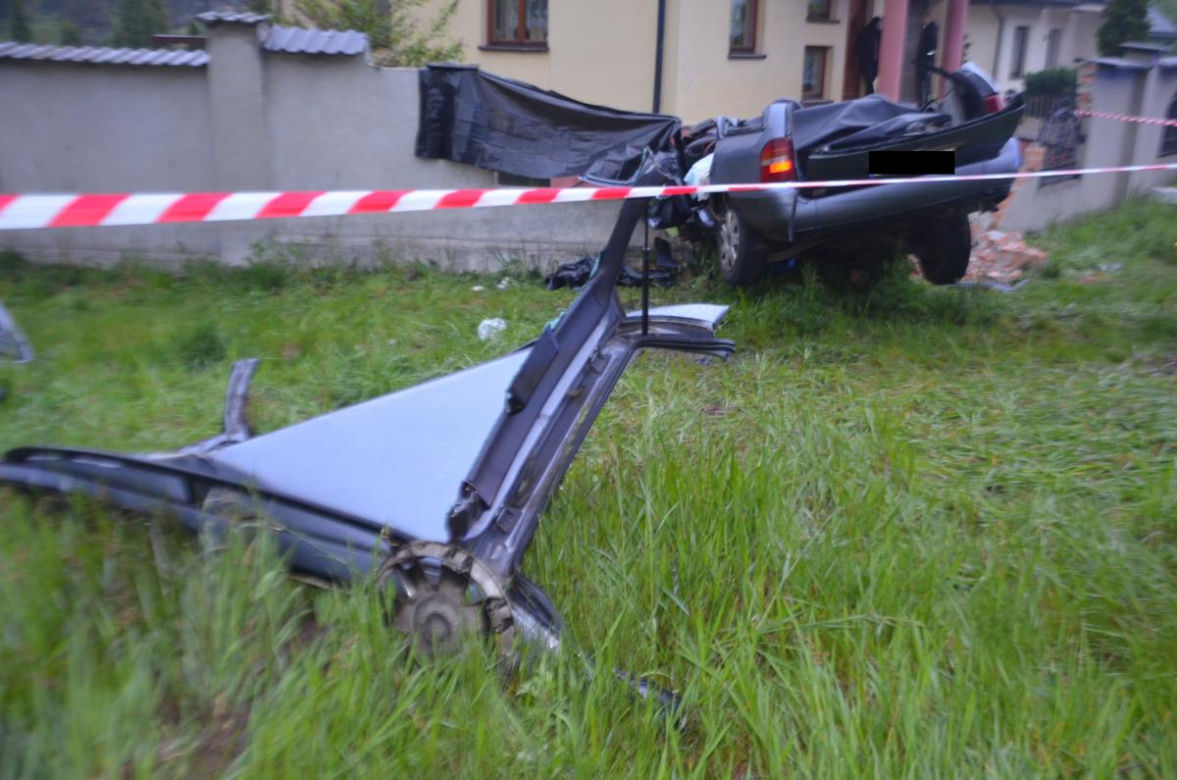 Tragiczny wypadek w Bukownie, nie żyje 20-latek