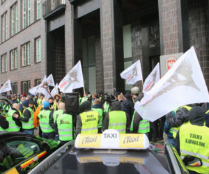 Protest taksówkarzy w Warszawie