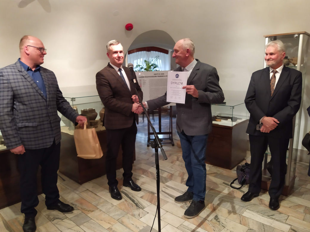 Fotorelacja z wernisażu wystawy "Historia żużla. Czarny sport w Siedlcach"