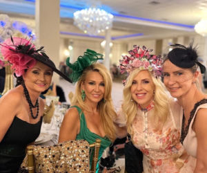 Wiosenny Bal „Szalonych Kapeluszy Daru Serca w Chicago