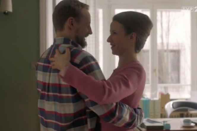 O mnie się nie martw 6 odcinek 6, Marta (Katarzyna Ankudowicz), Krzysiek (Paweł Domagała)